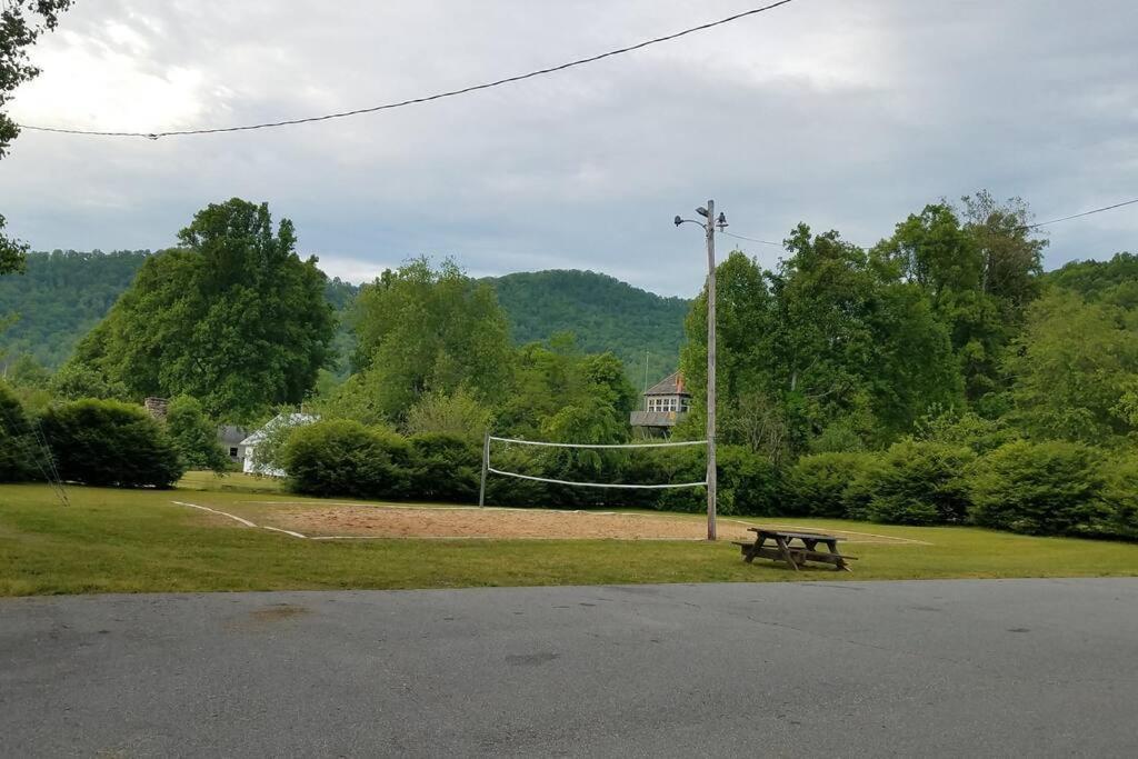 Country Mountain Escape! Villa Barnardsville Exterior photo